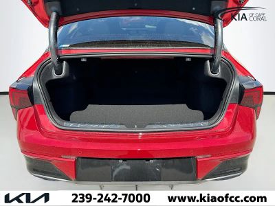 2026 Kia K5 — photo 12 view