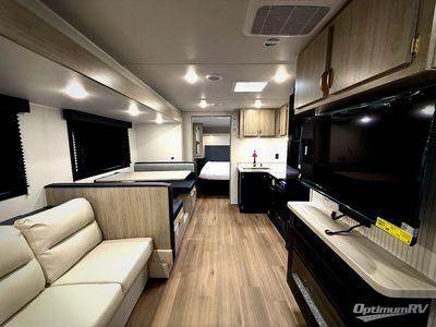 2026 East to West Acclaim - Photo 4