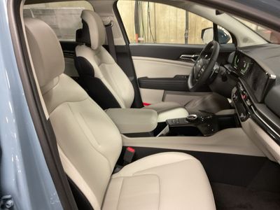 2026 Kia Sportage Hybrid - Photo 8