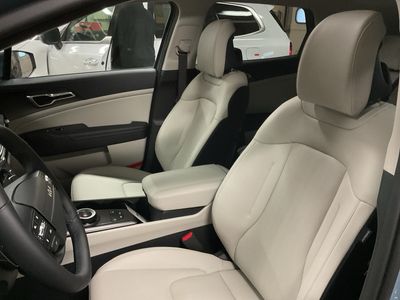 2026 Kia Sportage Hybrid - Photo 13