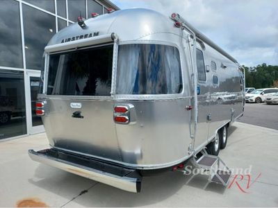 2025 Airstream Flying Cloud - Photo 4