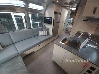 2025 Airstream Flying Cloud - Photo 11
