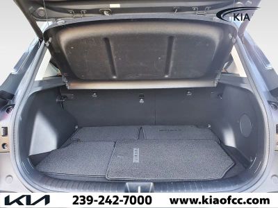 2024 Kia Seltos — photo 9 view