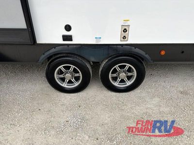 2025 Palomino SolAire - Photo 10