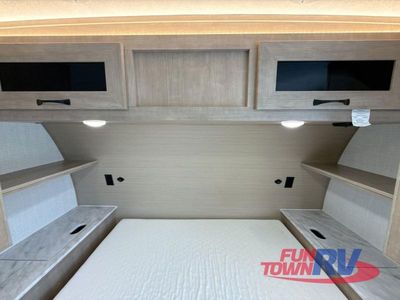 2025 Palomino SolAire - Photo 37