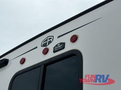 2025 Palomino SolAire - Photo 13