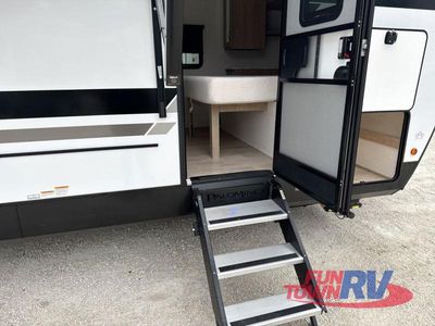 2025 Palomino SolAire - Photo 12