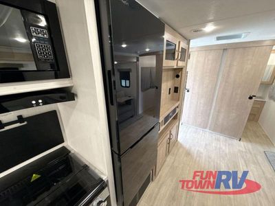 2025 Palomino SolAire - Photo 20