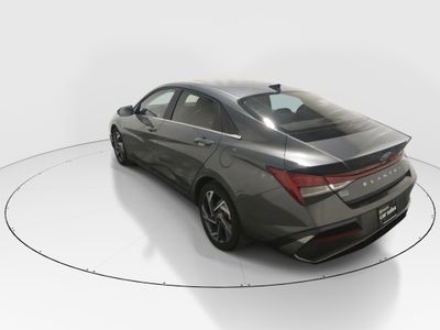 2025 Hyundai Elantra — detail view