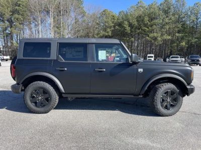 2025 Ford Bronco - Photo 2