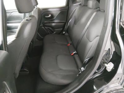 2023 Jeep Renegade - Photo 18