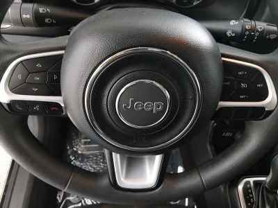 2023 Jeep Renegade - Photo 12