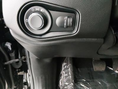 2023 Jeep Renegade - Photo 13