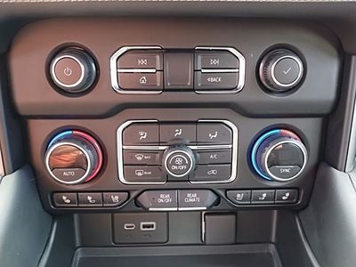 2021 Chevrolet Tahoe - Photo 36