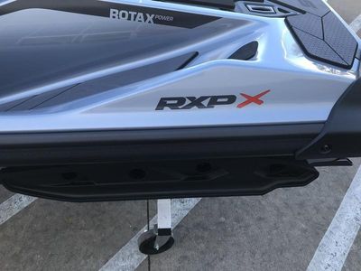 2025 Sea-Doo RXP-X 325 Tech, BRP Premium A, iBR Ice Metal / Manta Green - Photo 7