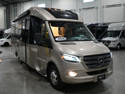 2020 Leisure Travel Vans UNITIY — front three-quarter view