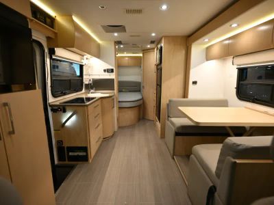 2020 Leisure Travel Vans UNITIY — detail view