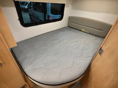 2020 Leisure Travel Vans UNITIY — photo 21 view