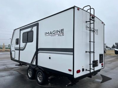 2026 Grand Design Imagine XLS - Photo 4