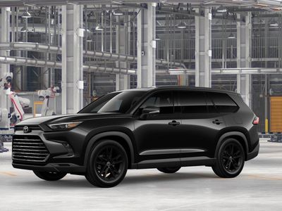2026 Toyota Grand Highlander Hybrid - Photo 2