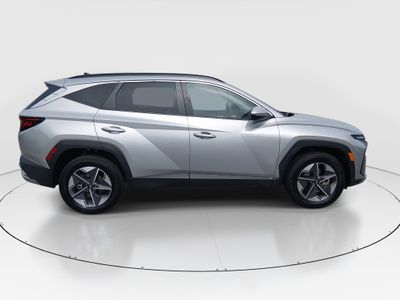 2025 Hyundai Tucson — photo 8 view