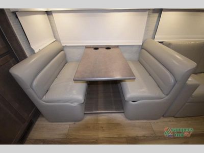 2023 Winnebago Forza - Photo 27