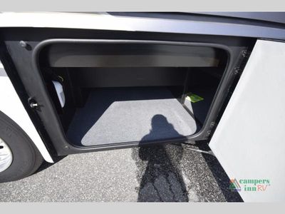 2023 Winnebago Forza - Photo 10