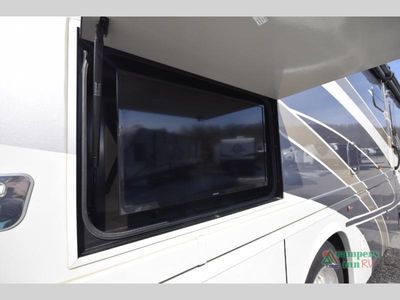 2023 Winnebago Forza - Photo 11