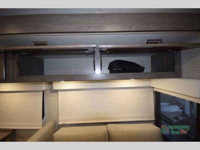 2023 Winnebago Forza - Photo 26