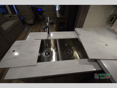 2023 Winnebago Forza - Photo 42