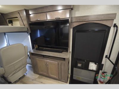 2023 Winnebago Forza - Photo 44
