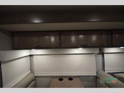 2023 Winnebago Forza - Photo 28