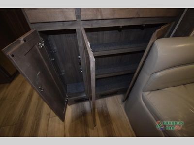 2023 Winnebago Forza - Photo 32