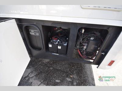 2023 Winnebago Forza - Photo 14