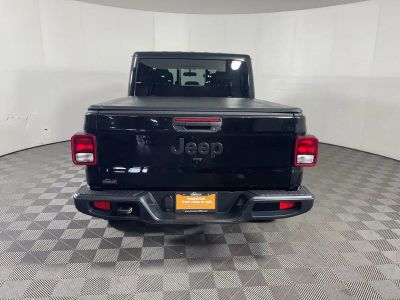 2024 Jeep Gladiator — detail view