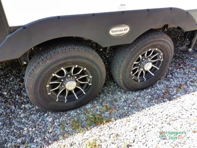 2025 Venture RV SportTrek Touring Edition - Photo 30