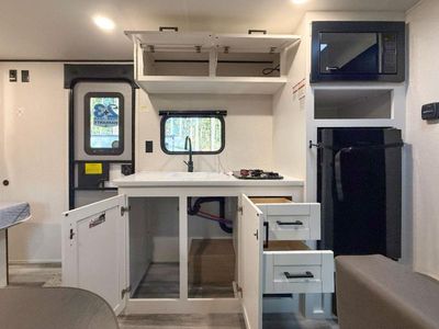 2026 Jayco Jay Flight SLX - Sport Edition - Photo 11