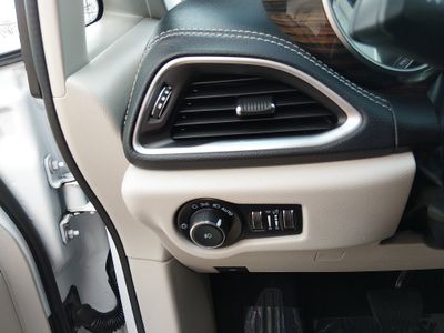 2023 Chrysler Pacifica - Photo 13