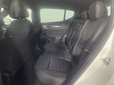 2025 Dodge Hornet - Photo 25