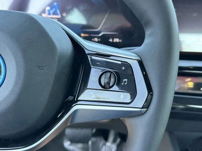 2026 BMW i5 — photo 35 view