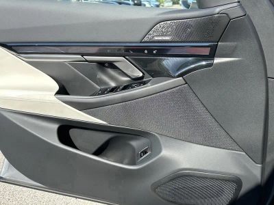 2026 BMW i5 — photo 26 view