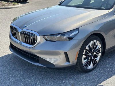 2026 BMW i5 — photo 9 view