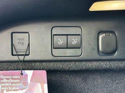 2026 Lexus RX — photo 13 view