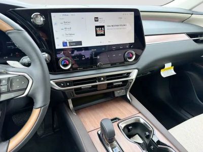 2026 Lexus RX — photo 29 view