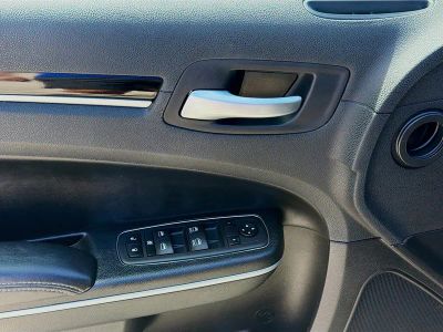 2023 Chrysler 300 — photo 17 view