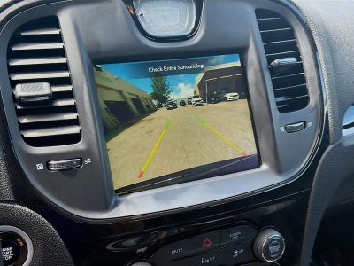 2023 Chrysler 300 — photo 14 view