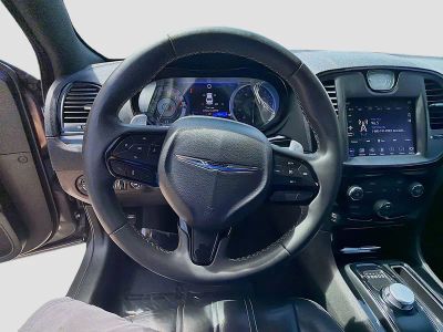 2023 Chrysler 300 — photo 10 view