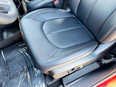 2026 Chrysler Pacifica — photo 18 view