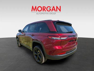 2025 Jeep Grand Cherokee — detail view
