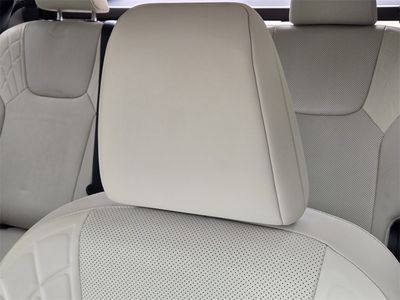 2024 Lexus RX - Photo 17
